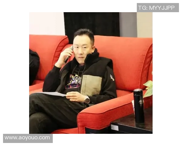 朱旭航的成长之路:从少年梦想到职场精英的蜕变与奋斗 朱旭航的成长之路:从少年梦想到职场精英的蜕变与奋斗